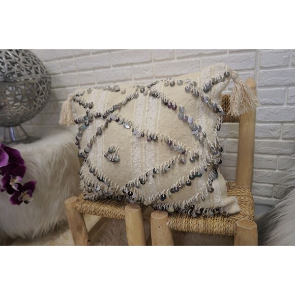 Moroccan Vintage Pillow: White Handira Wedding Blanket 03YS00632 - Picture 4 of 10